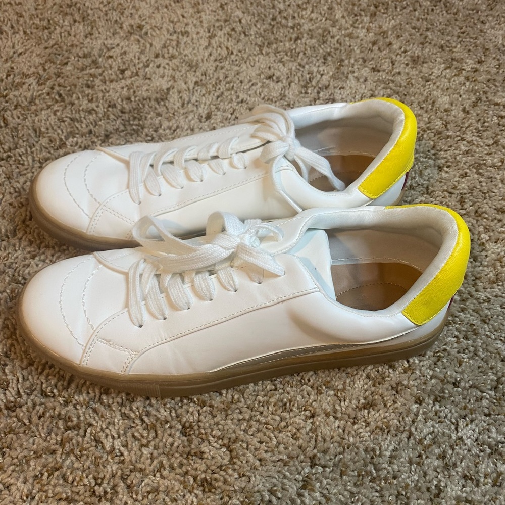 Sneaker!